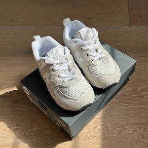 New Balance classic 574 size 6 NWT and box